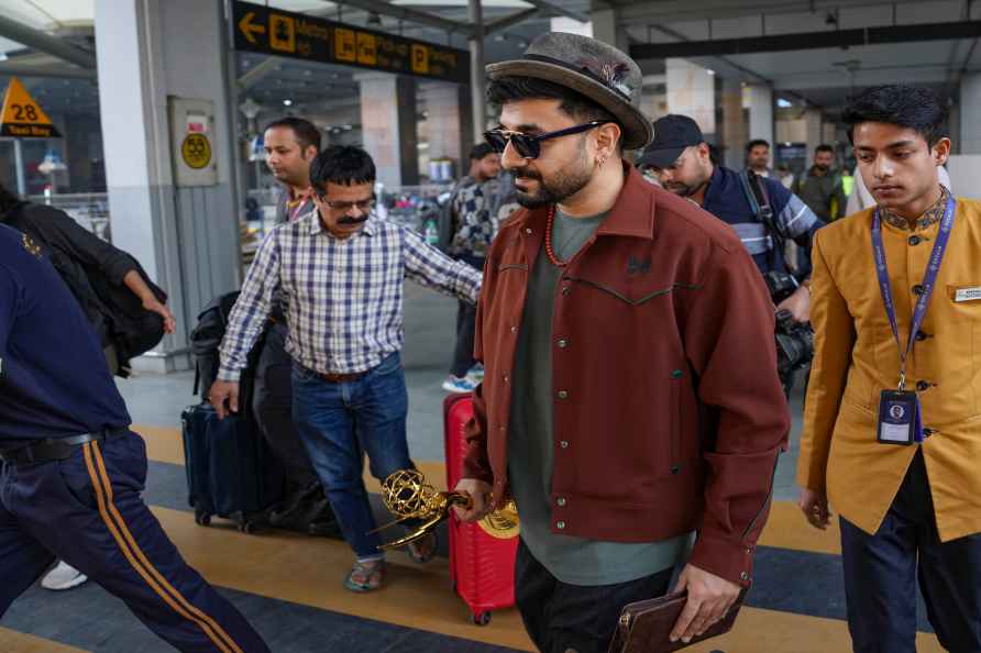 Vir Das arrives in Delhi