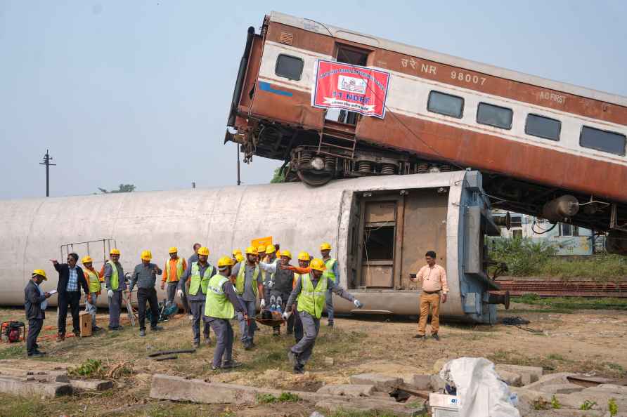 NDRF and Railway mock dril in Lucknow