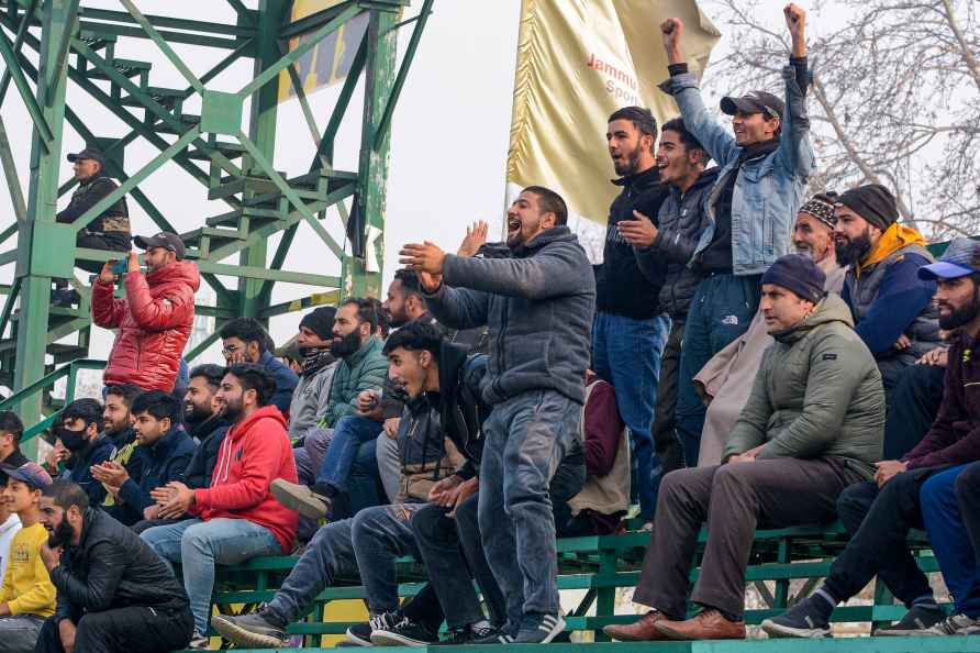 Srinagar: Fans cheer up for their team while watching the I-League...