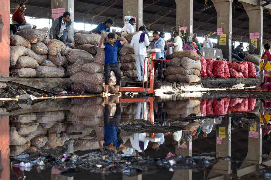 Waterlogging after rain at APMC market