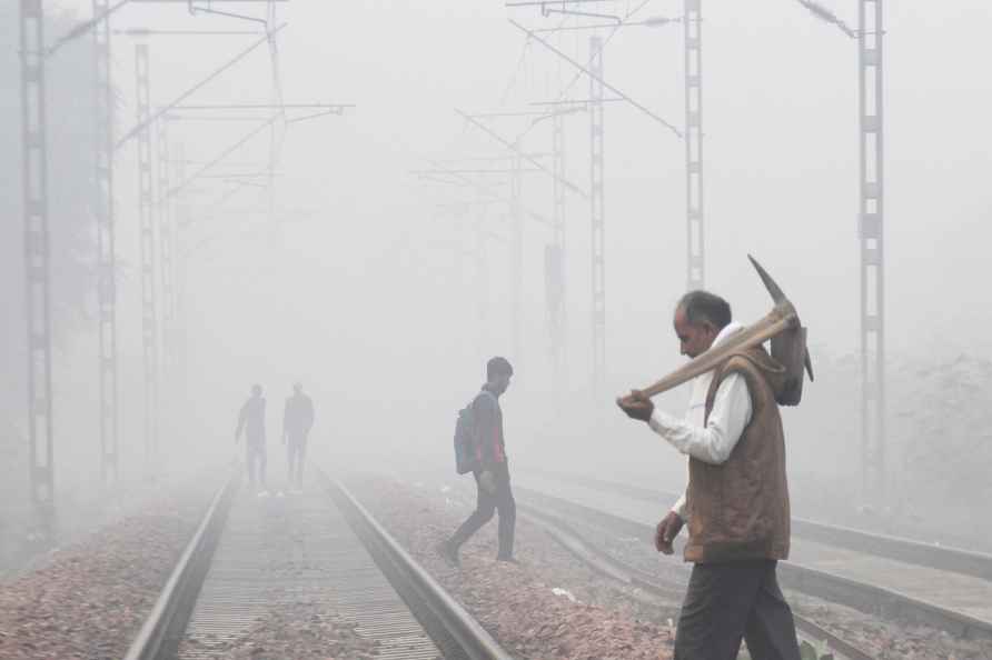 Weather: Winter fog in Gurugram