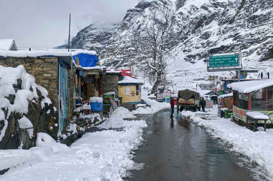 Weather: Snowfall in Himachal Pradesh