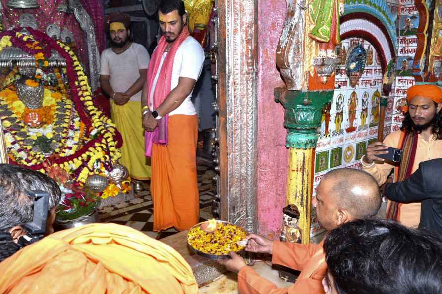 Yogi Adityanath and Jyotiraditya Scindia in UP