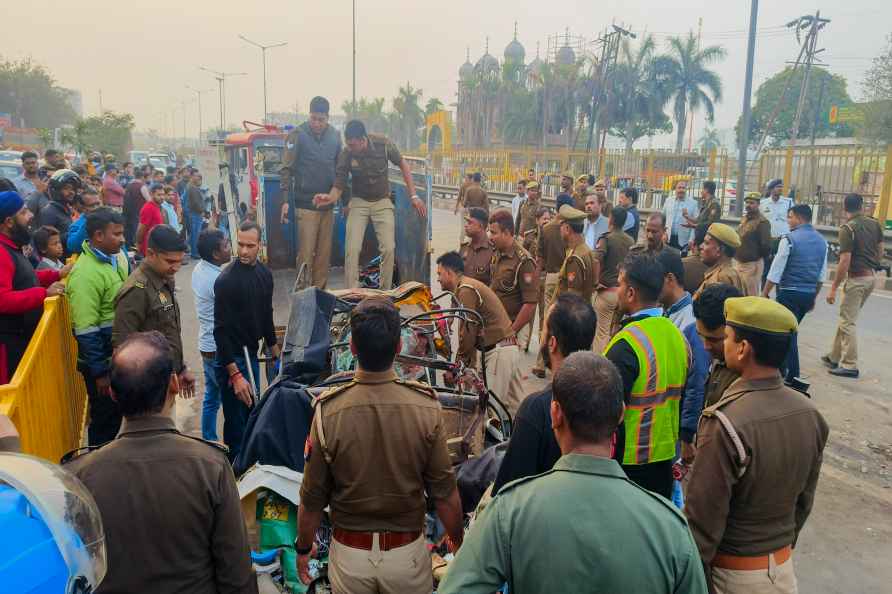 Road accident in Agra