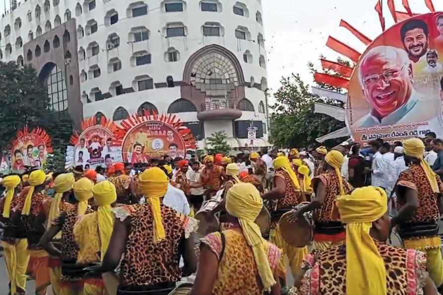 Revanth Reddy's swearing-in ceremony in HYD