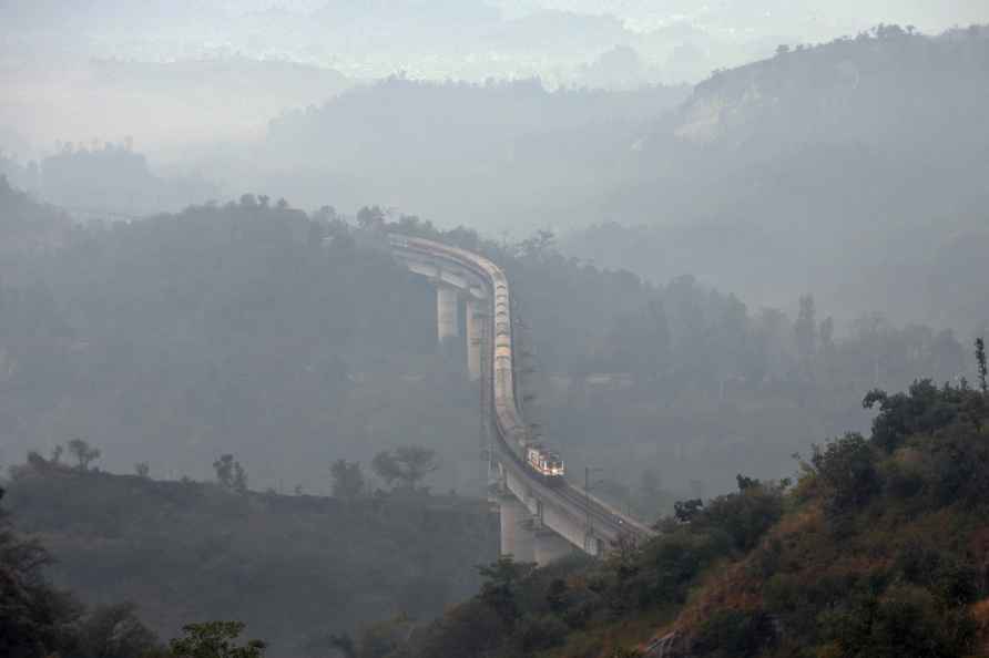 Weather: Winter fog in Jammu