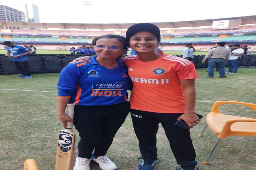 Jemimah Jessica Rodrigues meets blind cricketers