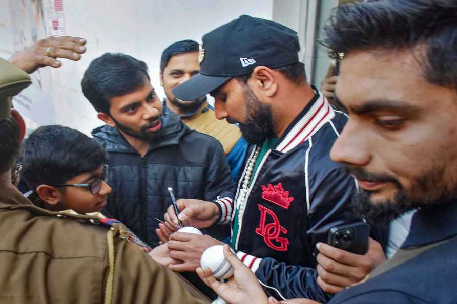 Moradabad: Indian cricketer Mohammad Shami obliges fans with autographs...