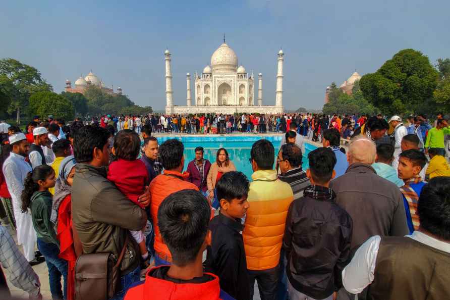 New Year 2024: People at Taj Mahal