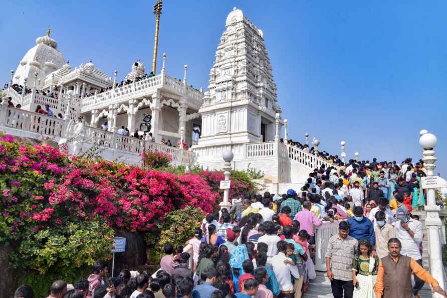 New Year 2024: Devotees at Birla Temple