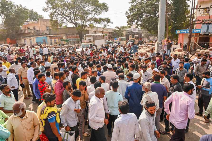 Truck drivers strike: Onion transportation affected