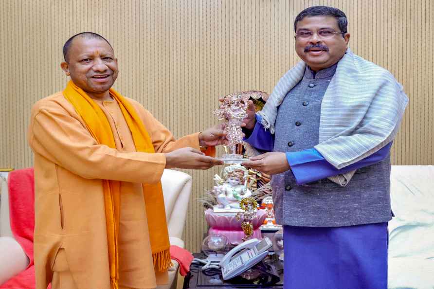 Dharmendra Pradhan met Yogi Adityanath