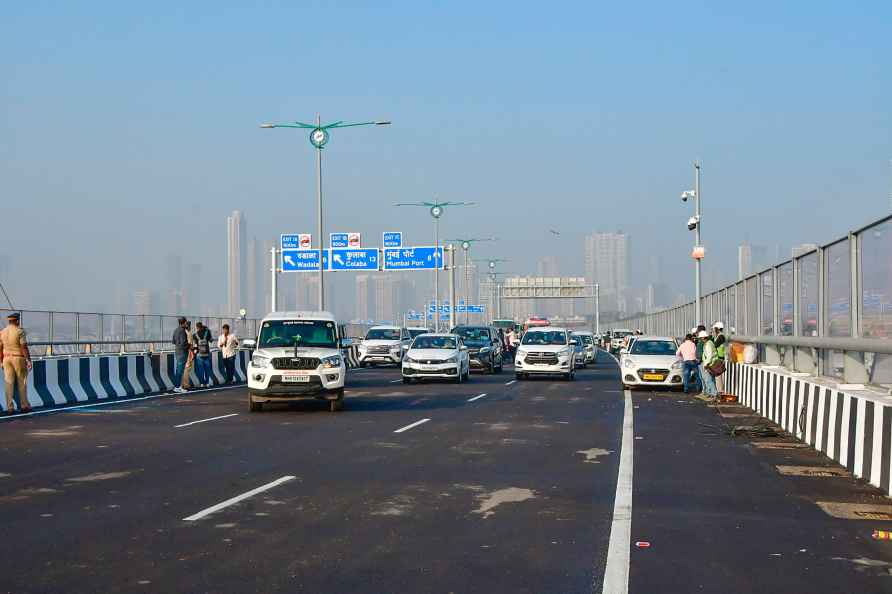 CM Shinde visits MTHL bridge