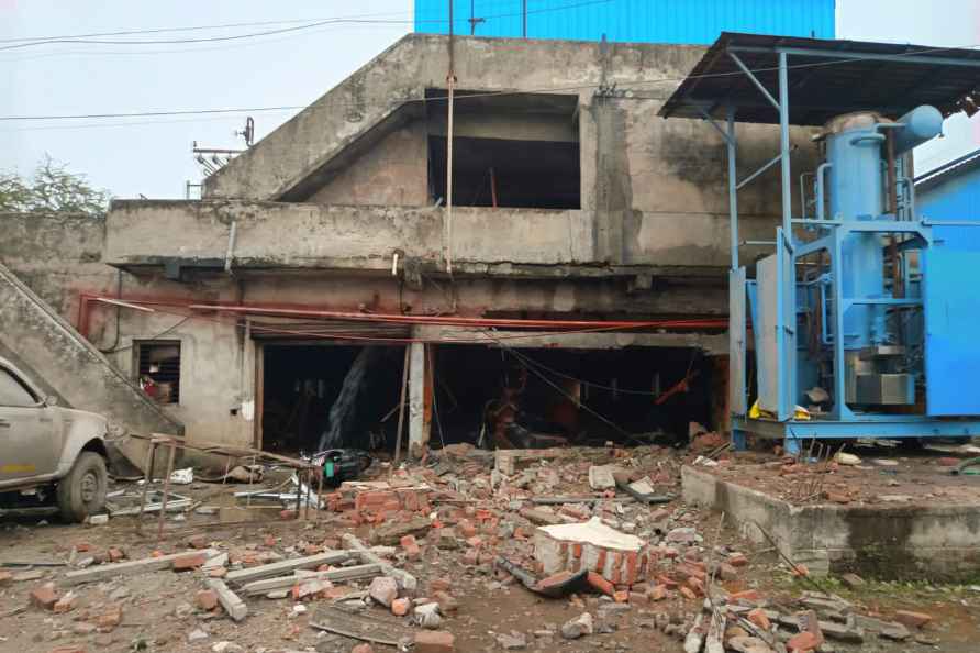 Blast at Nagpur ice factory