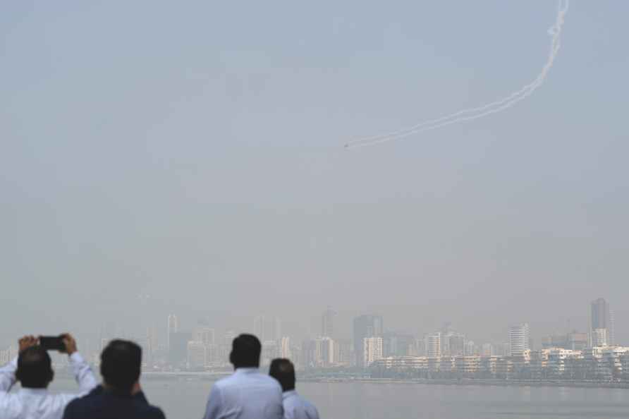 Reherasals of IAF air display in Mumbai