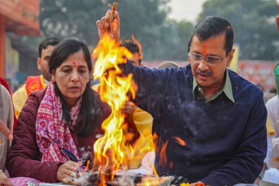 Kejriwal performs 'puja'