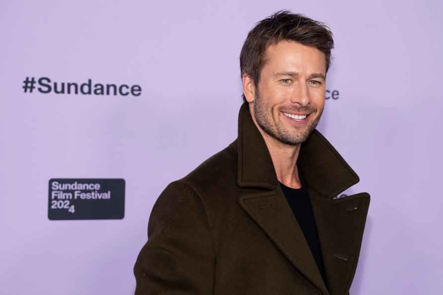 Glen Powell attends the premiere of 