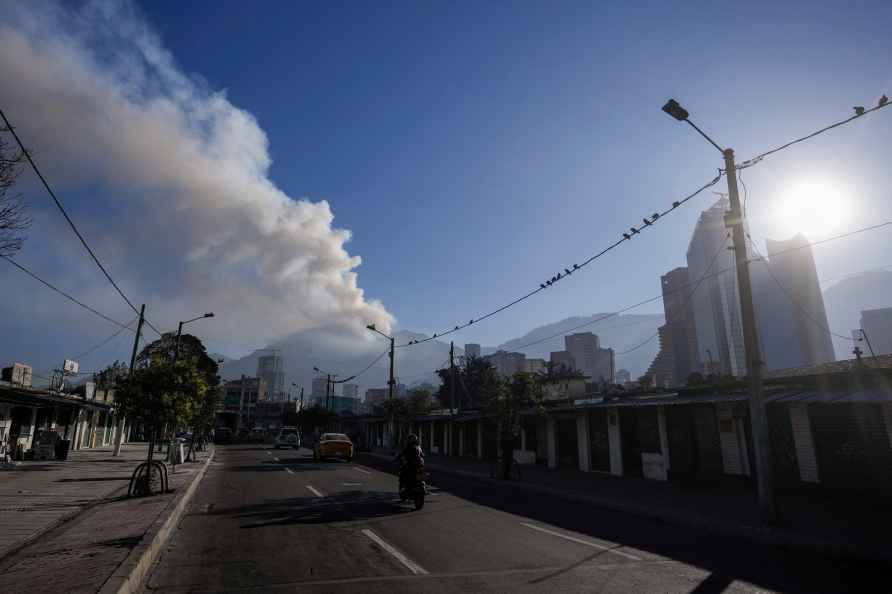 Forest fire on El Cable Hill