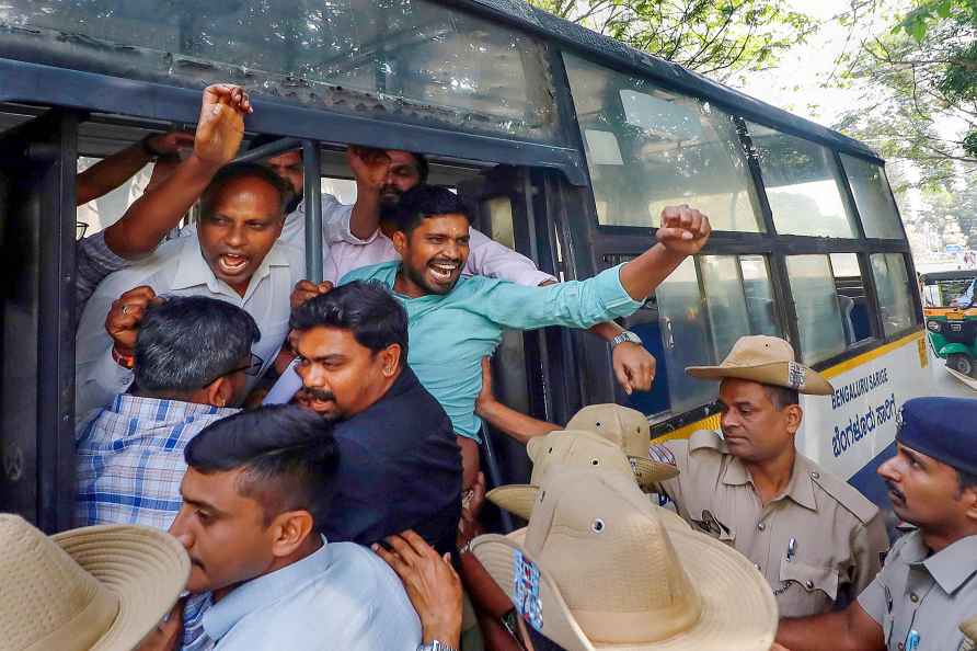 MLA Suresh Kumar with grauduates protest