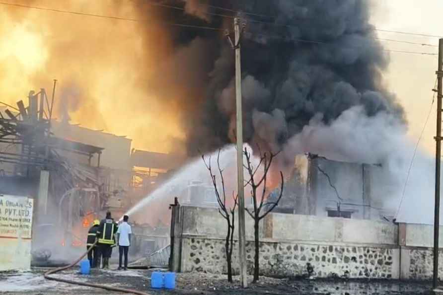 Fire breaks out in chemical unit in Nashik