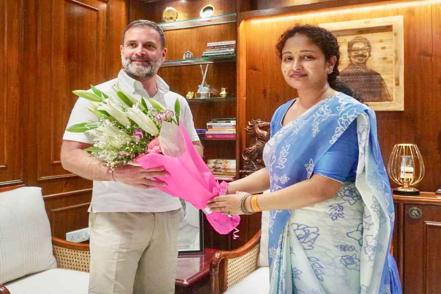 Rahul Gandhi meets Kalpana Soren