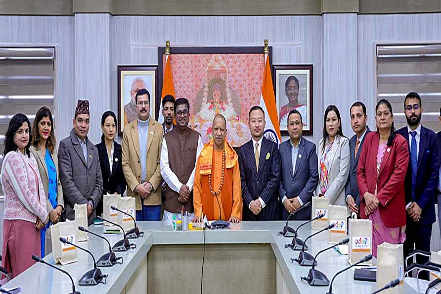 CM Yogi, Nepali Parliamentary delegates meet