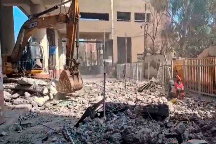 Slab collapse at Gokalpuri Metro Station