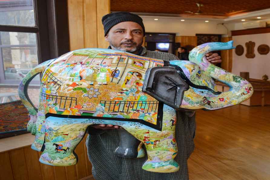 Ghulam Nabi Dar's exhibition in Srinagar