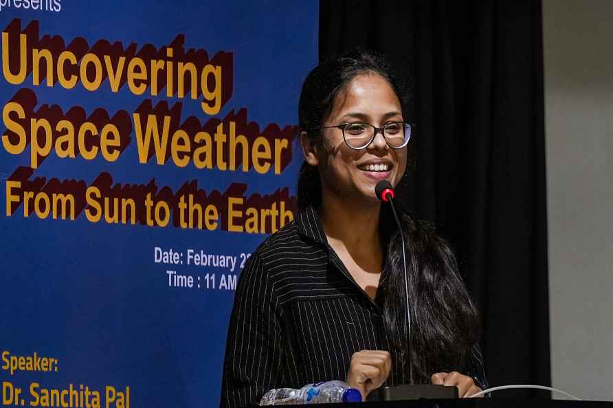 Uncovering space weather from Sun to Earth lecture