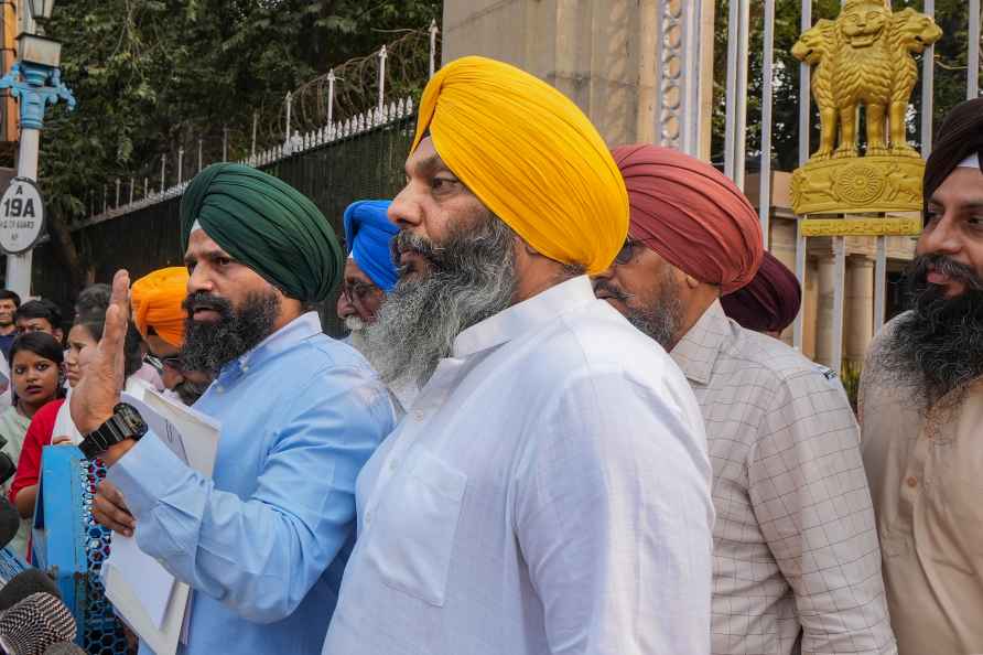 Sikh delegation meets WB Guv over Suvendu's Khalistani remark