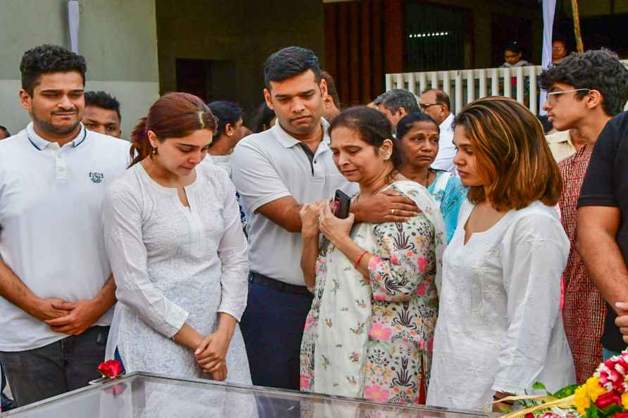 Last Rites of Manohar Joshi in Mumbai