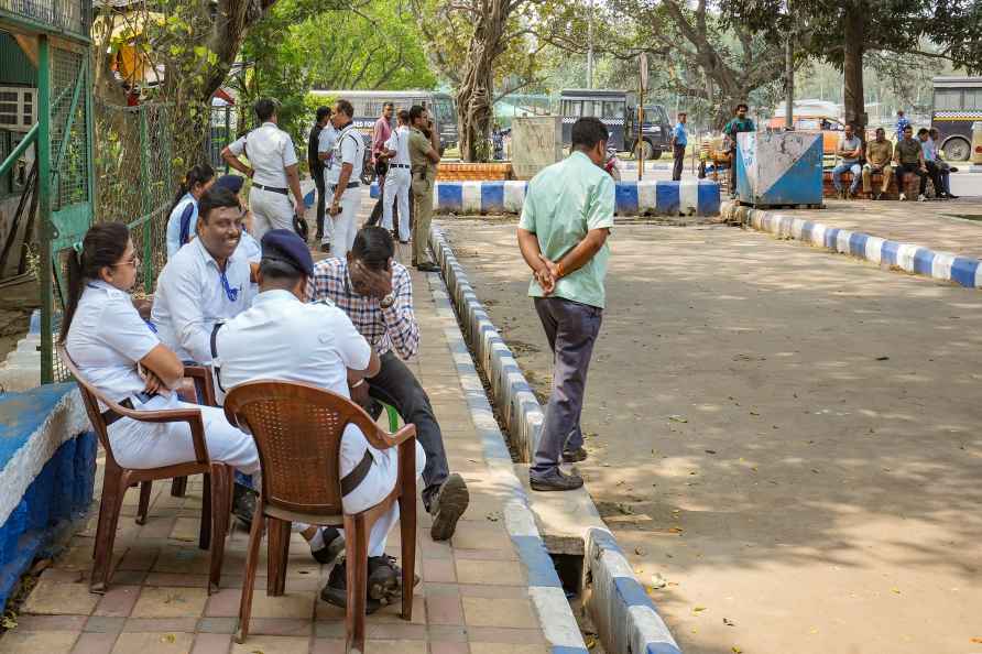 Kolkata: Police personnel deployed near Mahatma Gandhi's statue, ...