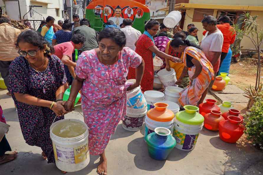 Water crisis in Bengaluru's Bangarappa Nagar