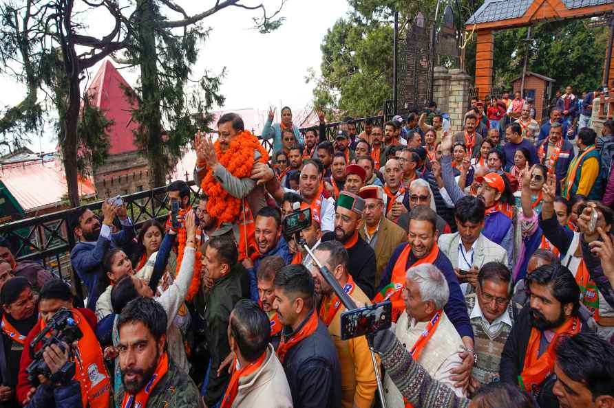 BJP's Suresh Kashyap campaigns for LS polls