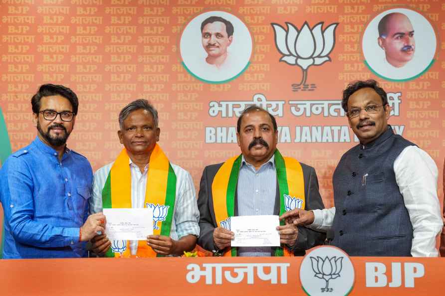 RKS Bhadauria and Varaprasad Rao join BJP