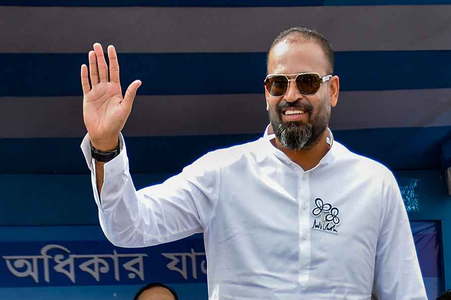 Yusuf Pathan campaigns in Murshidabad