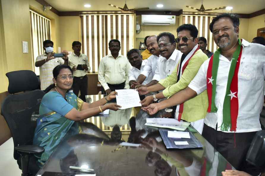 P. Saravanan files nomination for LS polls