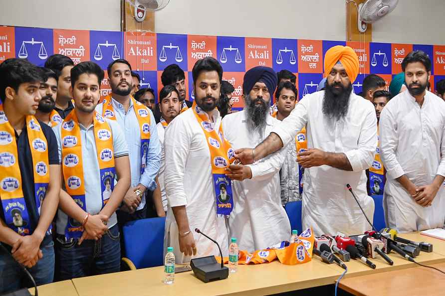 Youngsters join Shiromani Akali Dal