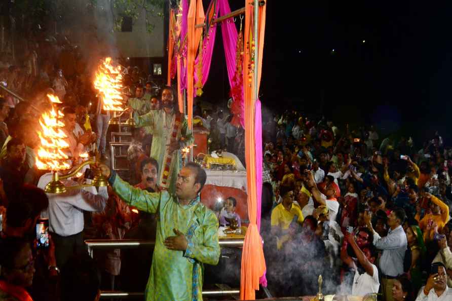 Ganga aarti at Sarsaiya Ghat in Kanpur