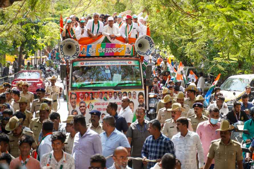 LS Polls: Siddaramaiah campaigns