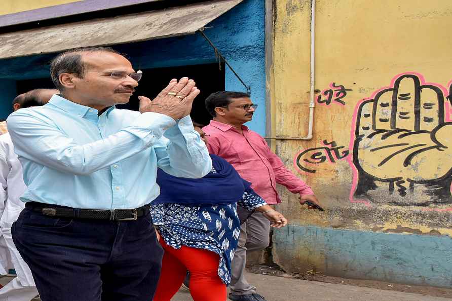 Adhir Ranjan Chowdhury campaigns