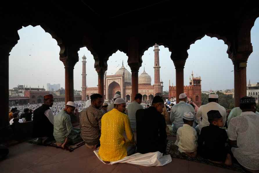 Eid-ul-Fitr festival in Delhi