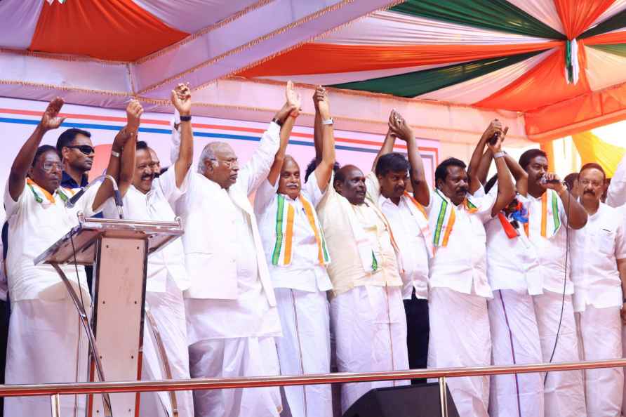 Mallikarjun Kharge in Puducherry