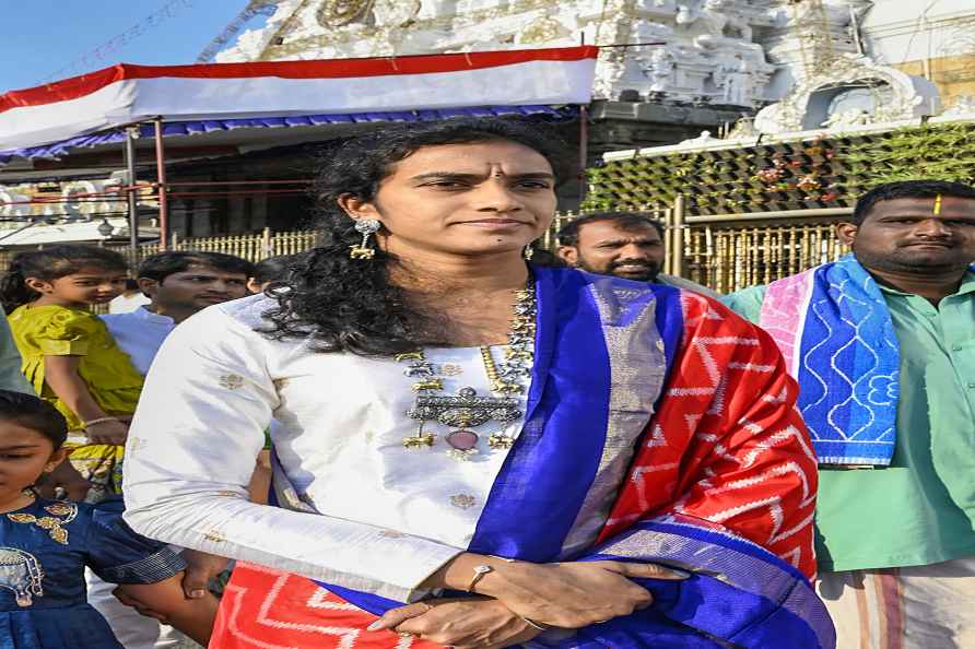 PV Sindhu at Sri Venkateswara Swami Temple