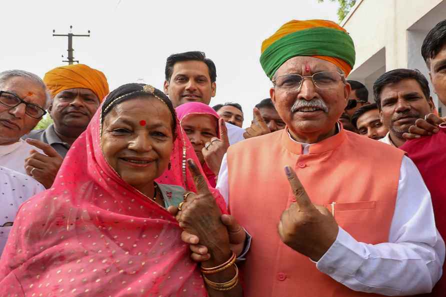 LS Polls 1st Phase: Arjun Ram Meghwal votes