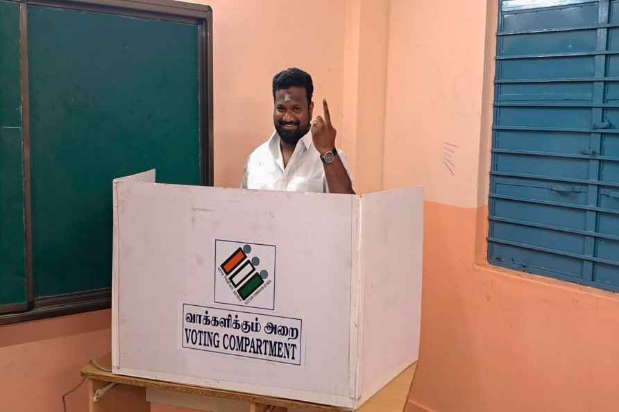 LS Polls 1st Phase: G. Thamizhvendhan votes