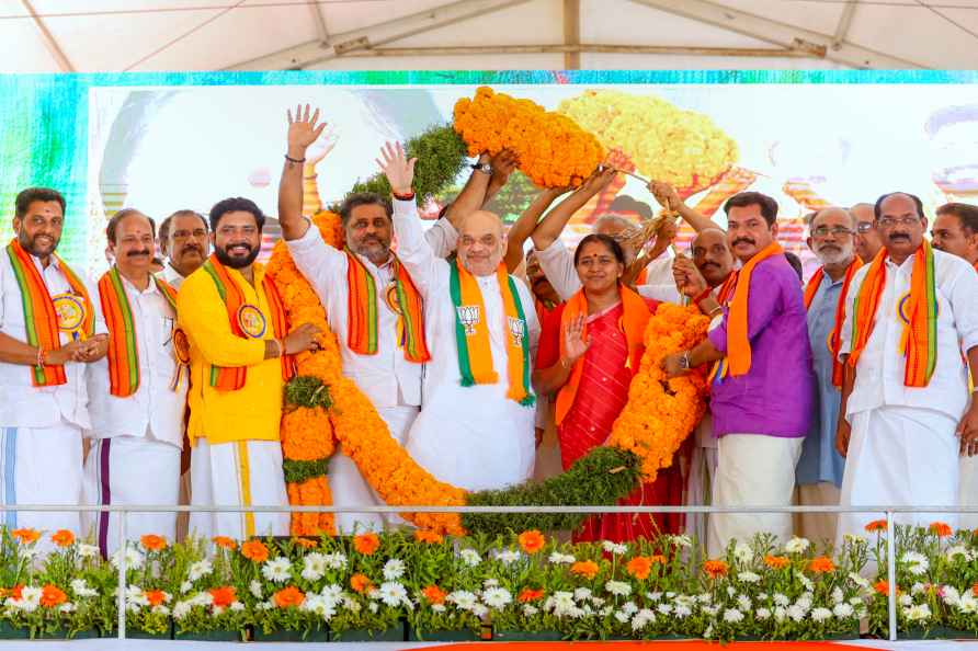 **EDS: IMAGE VIA @AmitShah** Alappuzha: Union Home Minister and ...