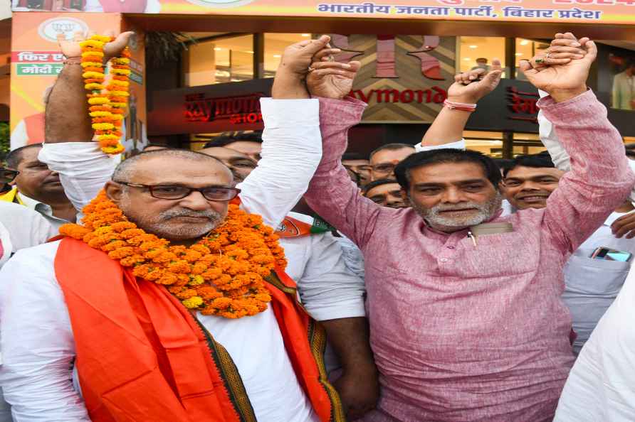 Srikant Nirala joins BJP in Patna