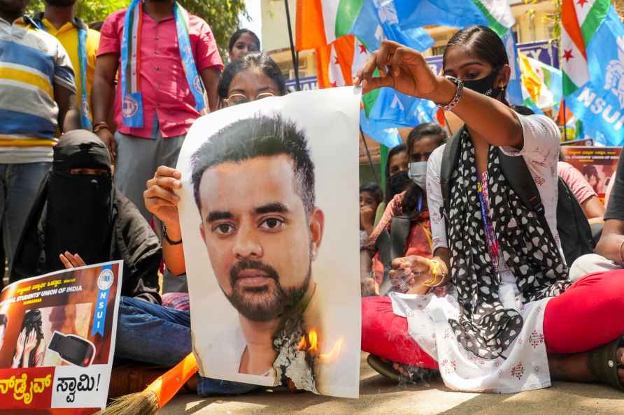 NSUI protest against Prajwal Revanna