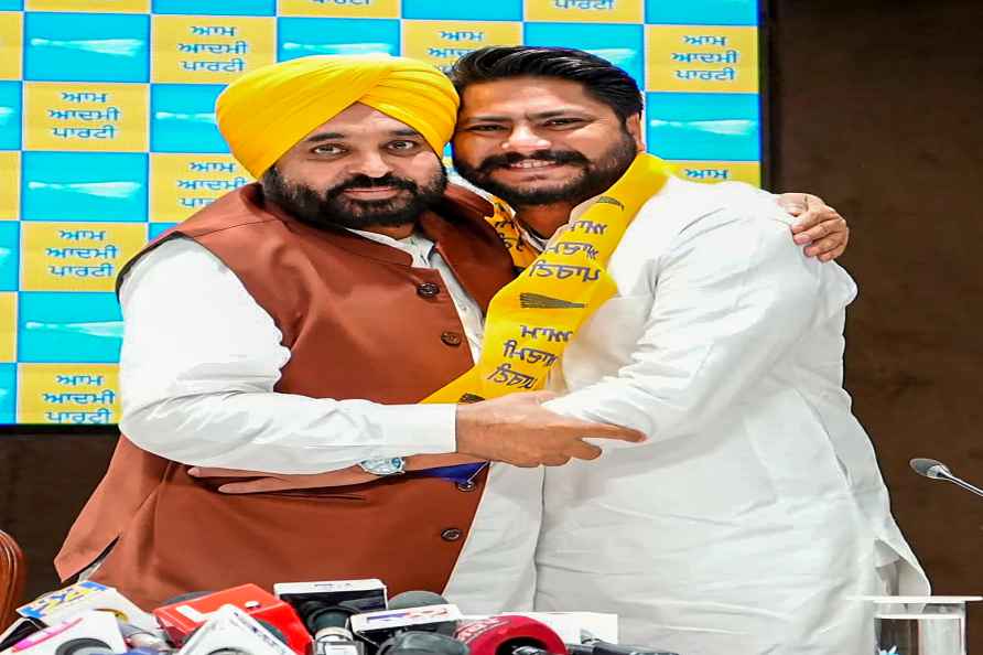 Dalvir Singh 'Goldy Khangura' joins AAP